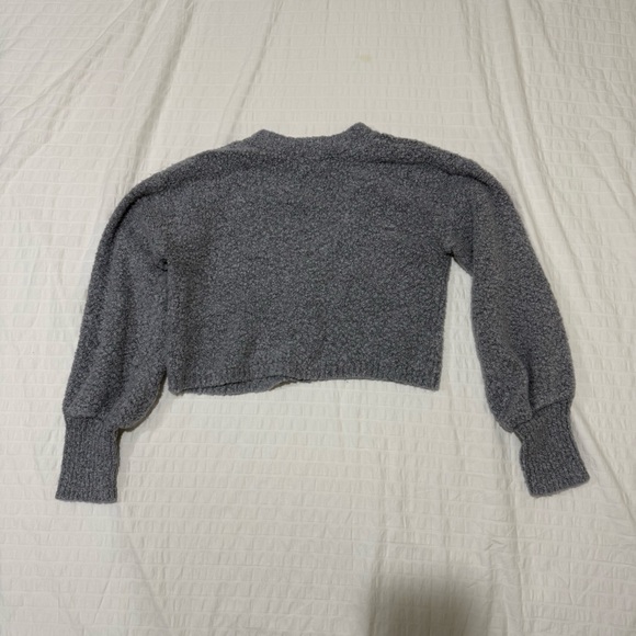 Wild Fable Cropped Grey Sweater Size M - Picture 2 of 4